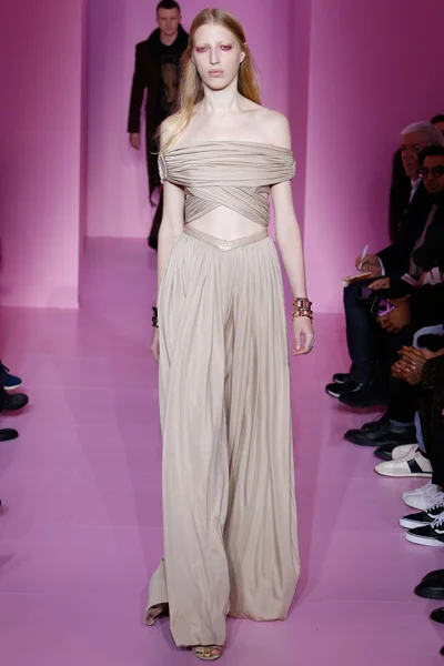 Look 29
